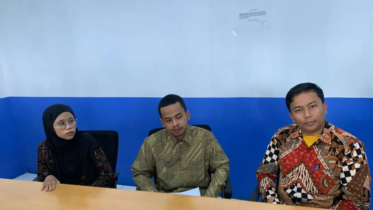 
Klarifikasi SPPG Tlogorejo 01 mengenai kasus dugaan keracunan MBG. DEVI KHOFIFATUR RIZQI/ JAWA POS RADAR SEMARANG