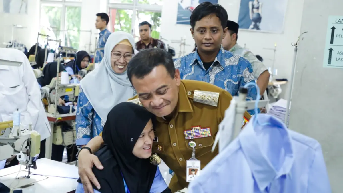 Gubernur Jawa Tengah Ahmad Luthfi meninjau langsung proses pelatihan  disabilitas dan Warga Tak Mampu pada Selasa, 26 Mei 2026. 