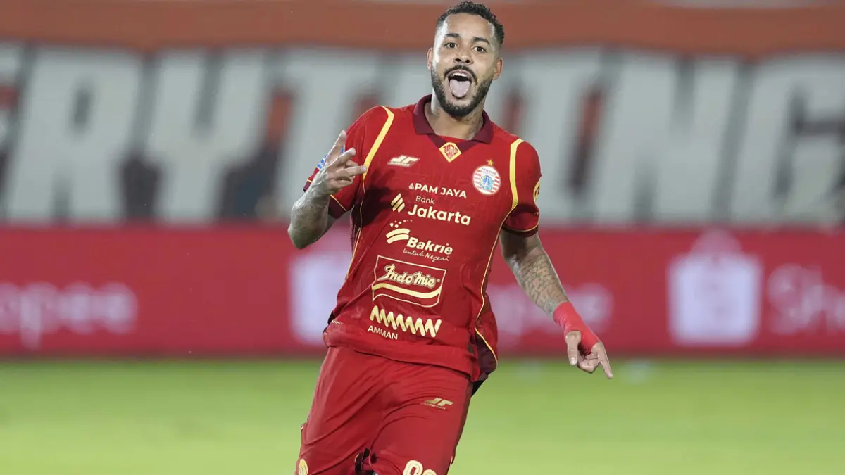 Bursa transfer Super League 2026/2027 memanas setelah Maxwell Souza dirumorkan hengkang dari Persija Jakarta menuju Persib Bandung. Persija disebut membidik Mariano Peralta sebagai pengganti.
