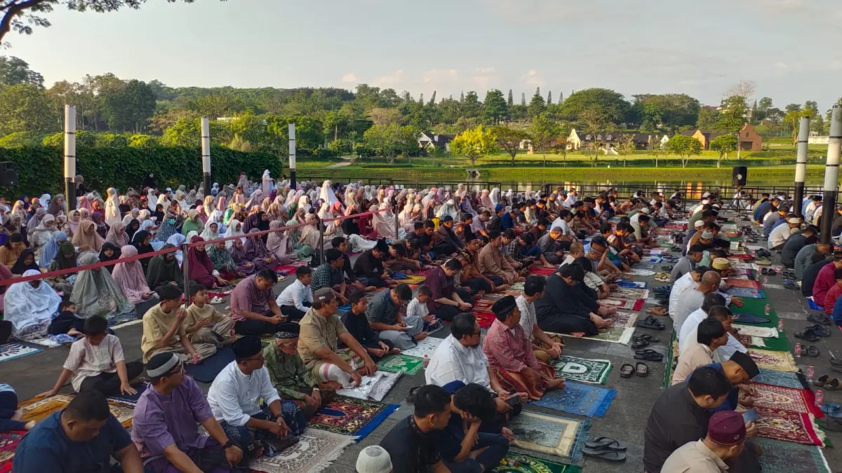 PERKUAT SILATURRAHMI : Kawasan elite BSB City memperingati Hari Raya IdulAdha 1447 H dengan salat berjamaah dan berkurban berupa 5 ekor sapi dan 27 ekor kambing. 