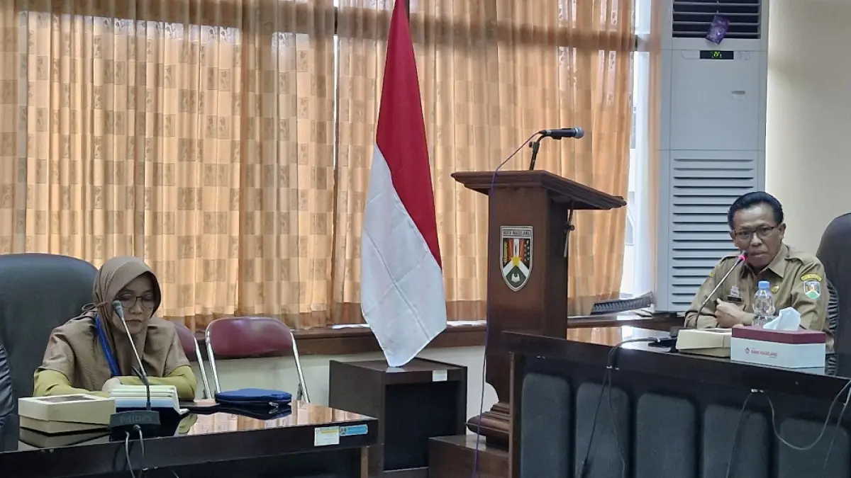 Pj Sekda Kota Magelang dalam forum komunikasi pemangku kepentingan dalam rangka optimalisasi program JKN. (PUPUT PUSPITASARI/JAWA POS RADAR SEMARANG)
