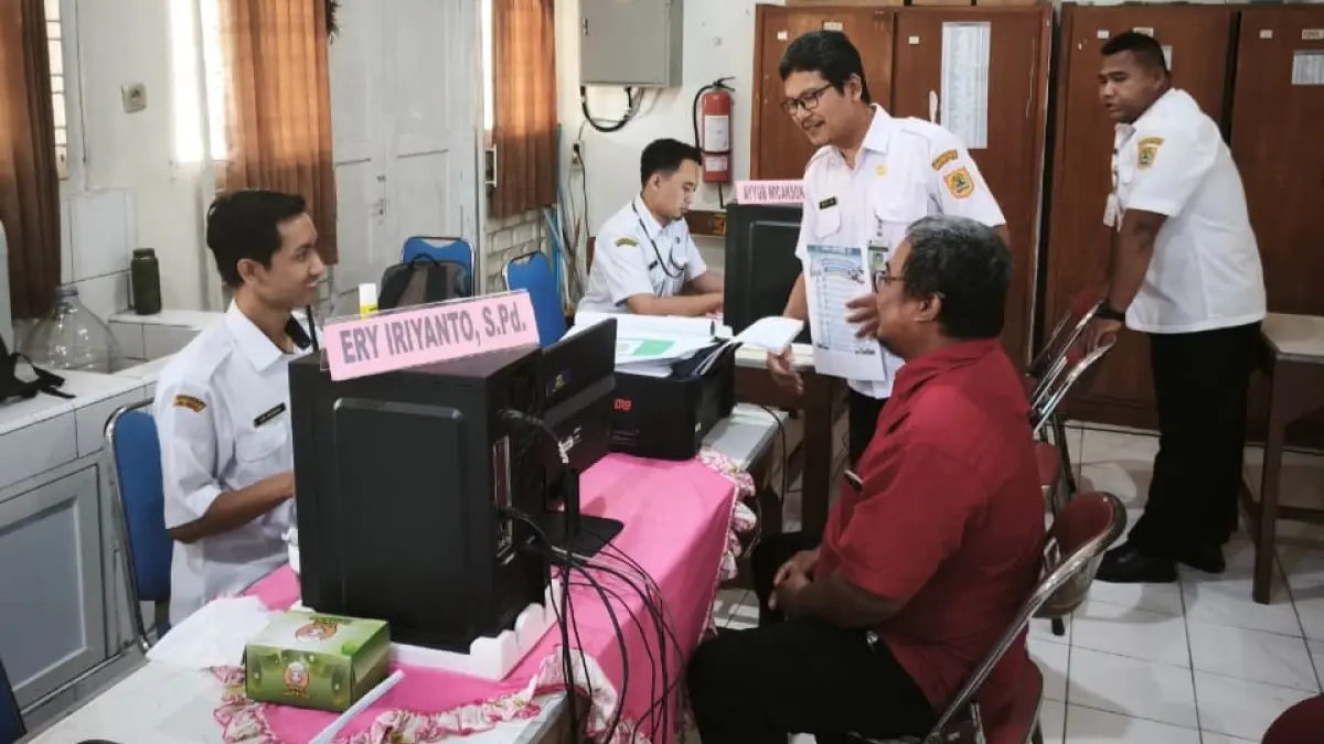 SMA 12 Kota Semarang Siapkan 9 Operator 