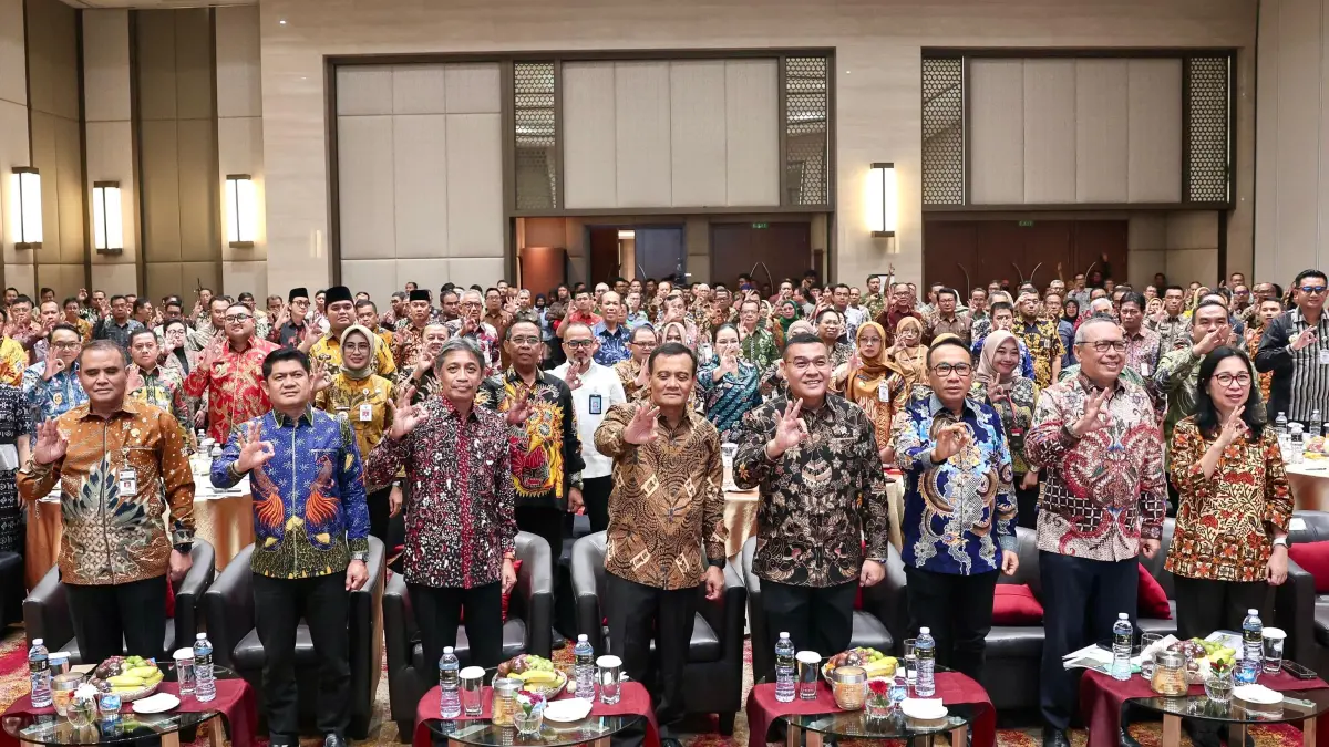  Gubernur Jateng, Ahmad Luthfi Hadir Dalam&nbsp;Rakor Pengendalian Alih Fungsi Lahan Sawah di Jawa Tengah di Hotel Gumaya, Kota Semarang, Kamis, 4 Juni 2026.