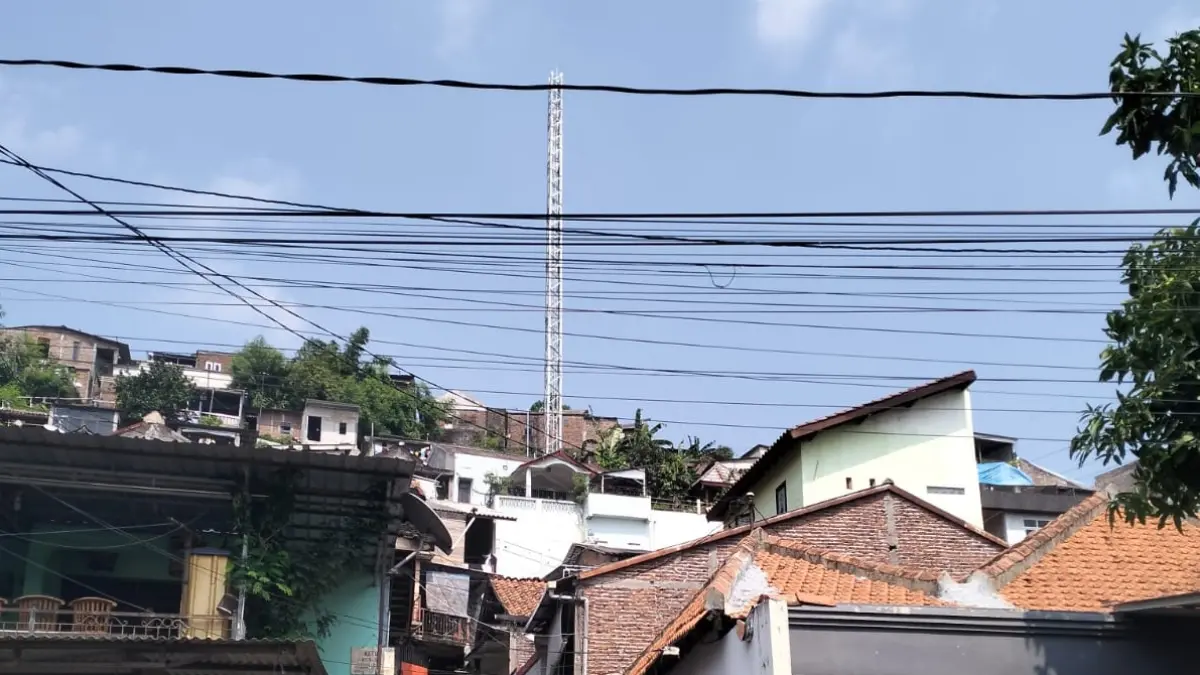 Tower BTS di Kampung Sikluwung Jalan Saputan RW 1, Kelurahan Tandang, Kecamatan Tembalang (FIGUR RONGGO WASSALIM)