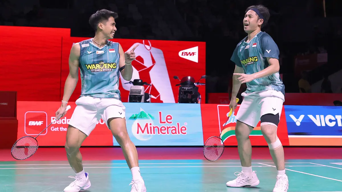Unggulan keenam, Sabar Karyaman Gutama/Mohammad Reza Pahlevi Isfahani mengamankan tiket ke babak semifinal setelah mengandaskan wakil China, Chen Bo Yang/Liu Yi 21-15, 21-15.