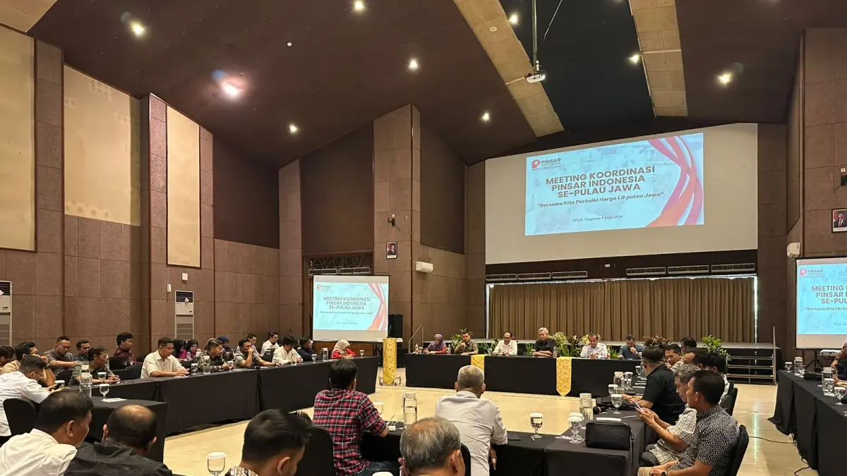 Asosiasi PINSAR Indonesia saat lakukan pertemuan usai harga ayam anjlok di Ball Room Hotel Wujil Bergas Kabupaten Semarang.