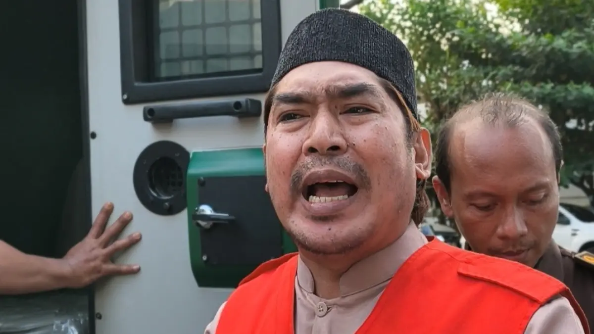 Terdakwa Gus Yazid mengikuti sidang TPPU aset BUMD Cilacap di Pengadilan Tipikor Semarang, Senin (8/6/2026). 