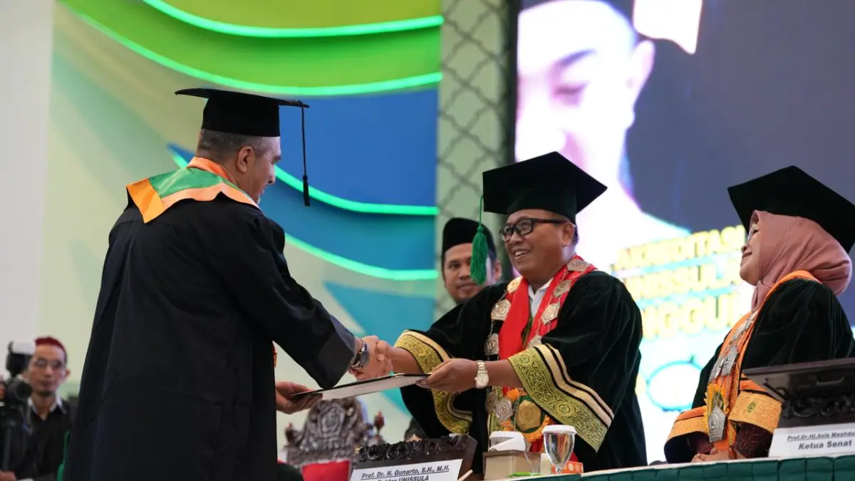 Universitas Islam Sultan Agung (Unissula) Semarang kembali menorehkan prestasi dalam Wisuda ke-97 yang digelar Sabtu (13/6).&nbsp; (HUMAS UNISSULA)