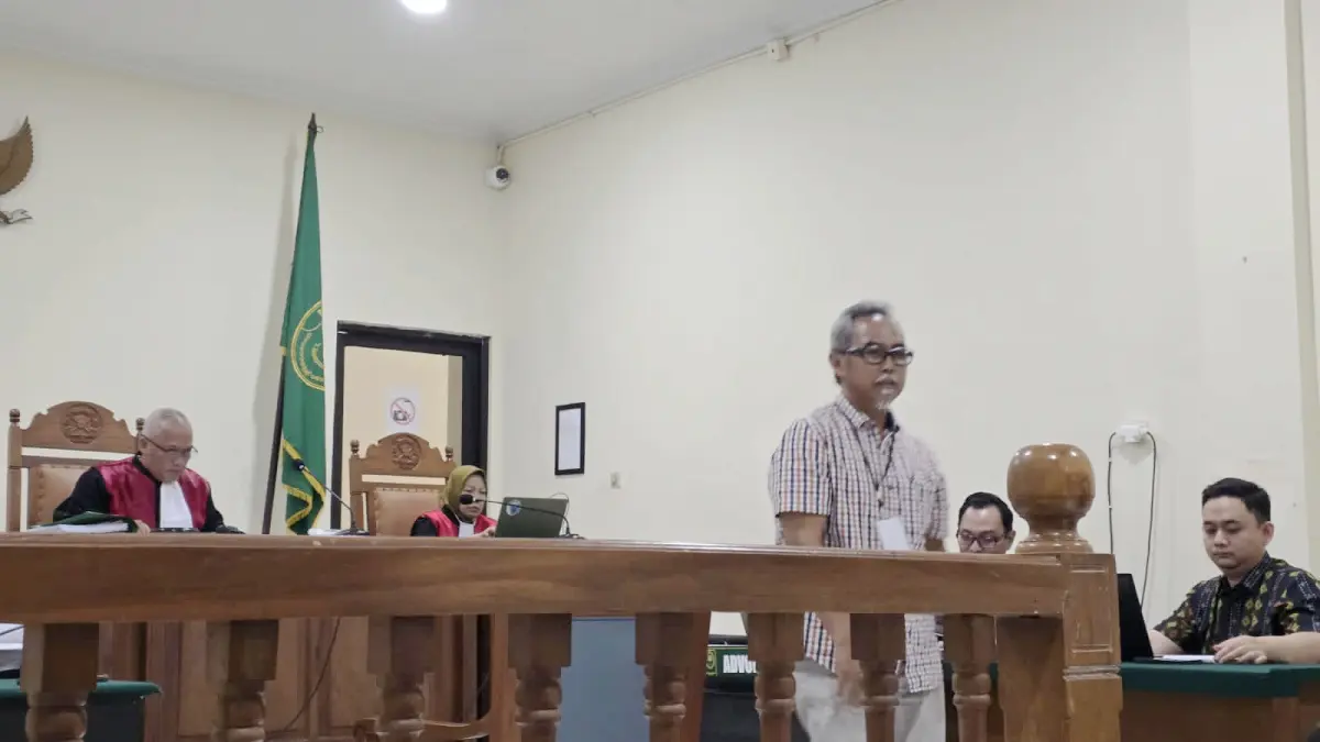Ahli hukum kontrak dari Fakultas Hukum Undip, Dr. Ery Agus Priyono, S.H., M, usai sidang di Pengadilan Tipikor Semarang, Rabu (17/6/2026)