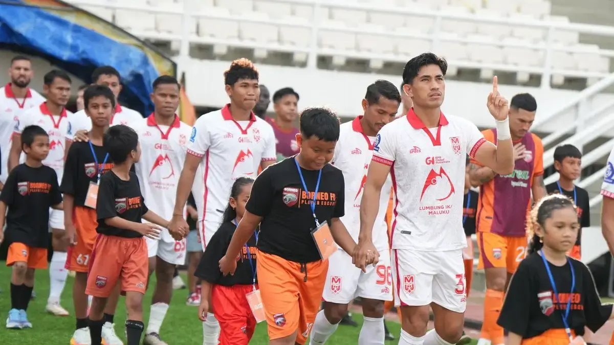 Perubahan besar klub Malut United menjadi Jateng United FC memicu perhatian publik jelang Super League 2026-2027, termasuk rencana perpindahan markas ke Semarang.