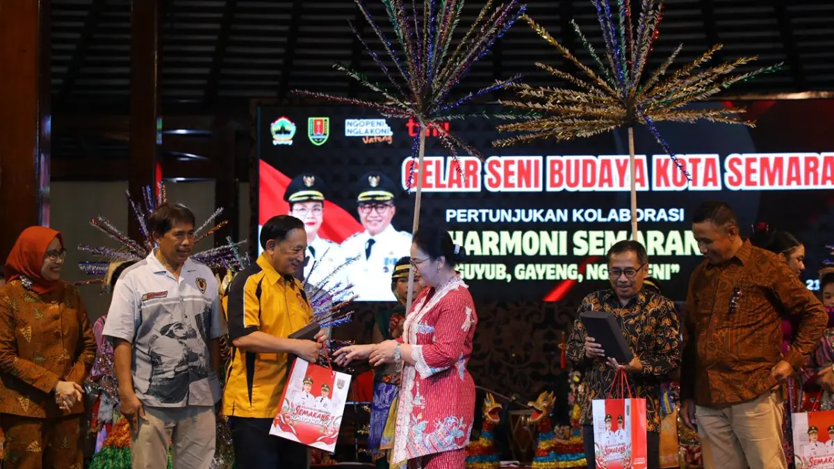 Ketua Umum Pawon Semar, Mayor Jenderal TNI (Purn) Dr. Hendardji Supandj saat menghadiri Gelar Seni dan Budaya Kota Semarang bertajuk *Harmoni Semarang* di Anjungan Jawa Tengah, Taman Mini Indonesia Indah (TMII), Jakarta, Minggu (21/6).
