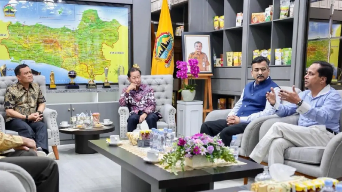 pertemuan antara Gubernur Jawa Tengah, Ahmad Luthfi, dengan Chairman JK Enterprises, Anant Singhania, di Kantor Gubernur, Semarang, Kamis (25/6/2026)
