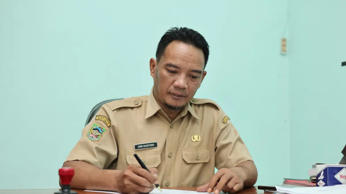 Kepala Desa Pasinggangan, Aris Sugiyono.