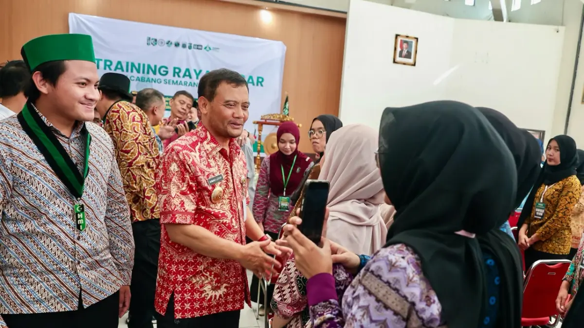  Ahmad Luthfi saat menjadi pembicara kunci pada pembukaan Training Raya Akbar Himpunan Mahasiswa Islam (HMI) Cabang Semarang di Balai Diklat Kementerian Agama RI, Kota Semarang, Selasa (30/6/2026).
