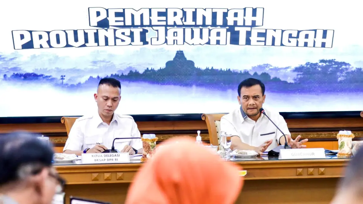 Gubernur Jawa Tengah Ahmad Luthfi saat menerima kunjungan kerja Badan Kerja Sama Antar Parlemen (BKSAP) DPR RI di Kantor Gubernur Jawa Tengah, Rabu (1/7/2026).