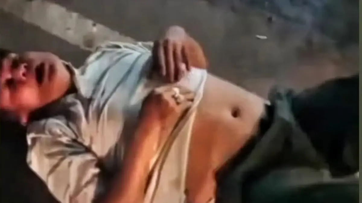 Terduga pelaku S merengek minta ampun saat diamuk massa usai kepergok mencuri di rumah warga di Ngaliyan 