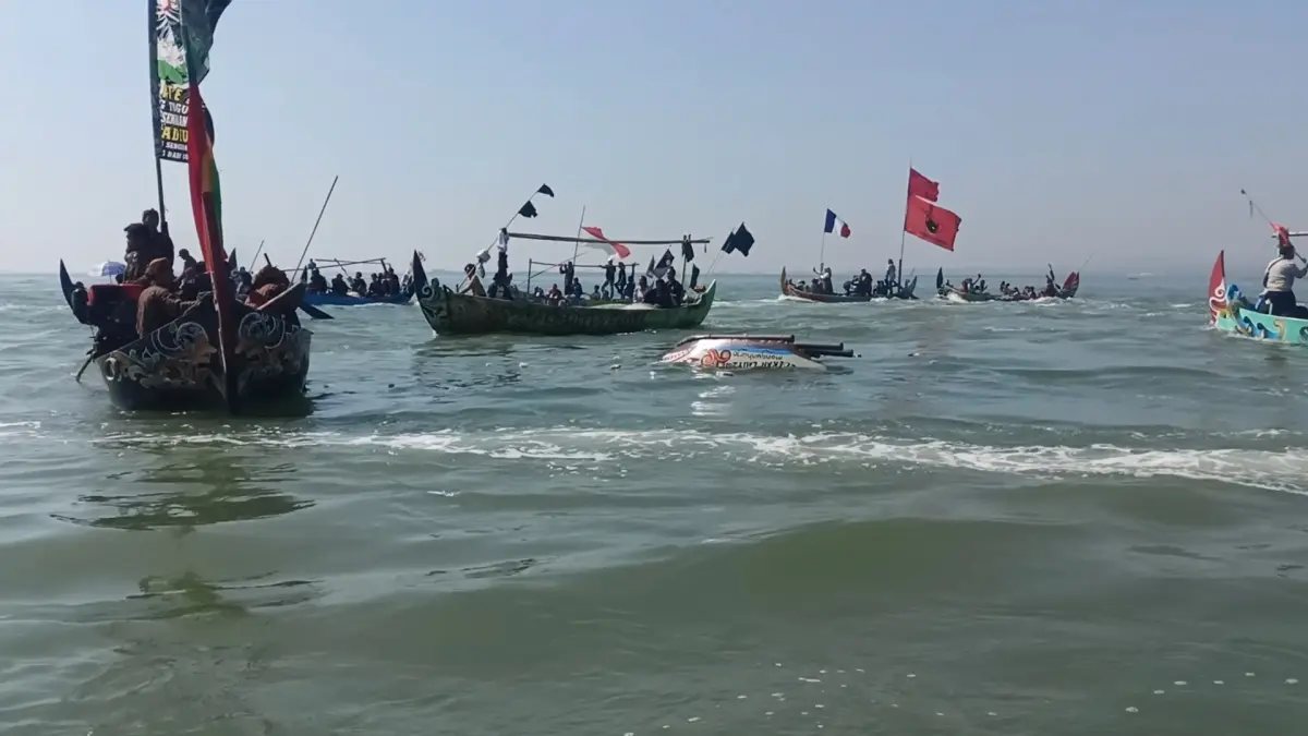 Nelayan Mangunharjo, Tugu melakukan sedekah laut sebagai wujud harmonisasi alam
