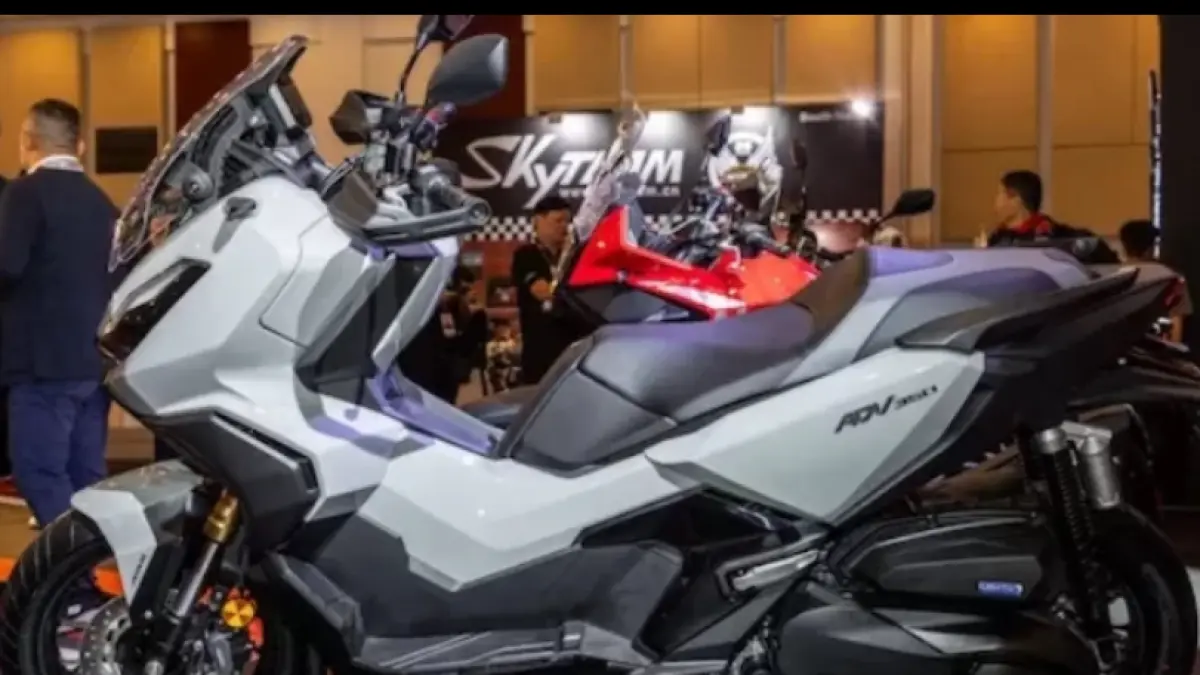 Pasar motor skutik premium semakin ramai, dengan hadirnya Honda ADV 350. (Jawa Pos)