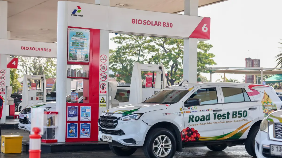 Peluncuran Mandatori B50 dilakukan Presiden Prabowo Subianto di Rest Area KM 57 Tol Jakarta-Cikampek, Kabupaten Karawang, Jawa Barat, Kamis (9/7/2026).