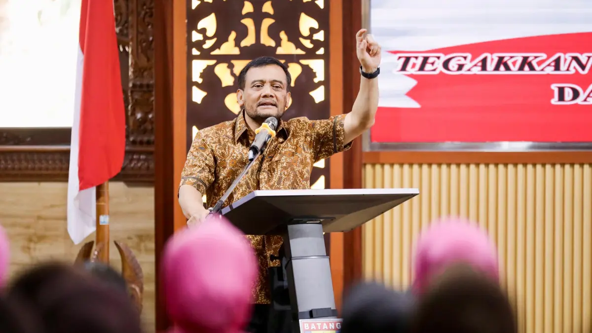 Gubernur Ahmad Luthfi