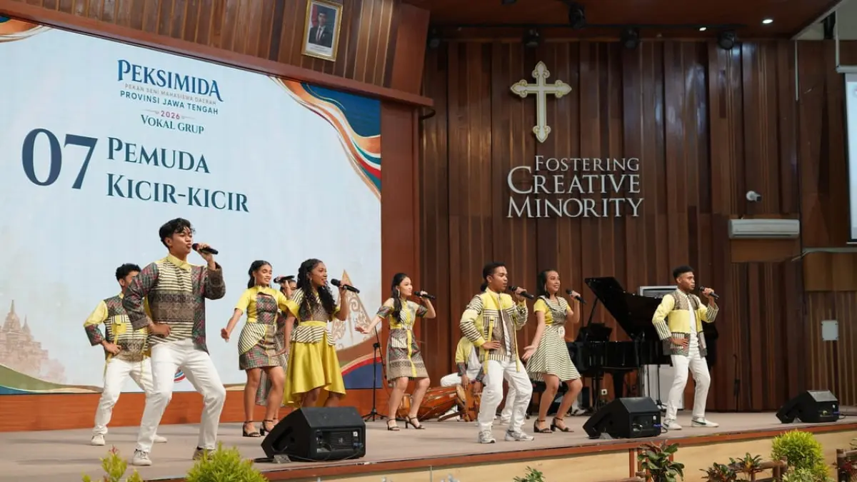 Lentera Kasih saat perform