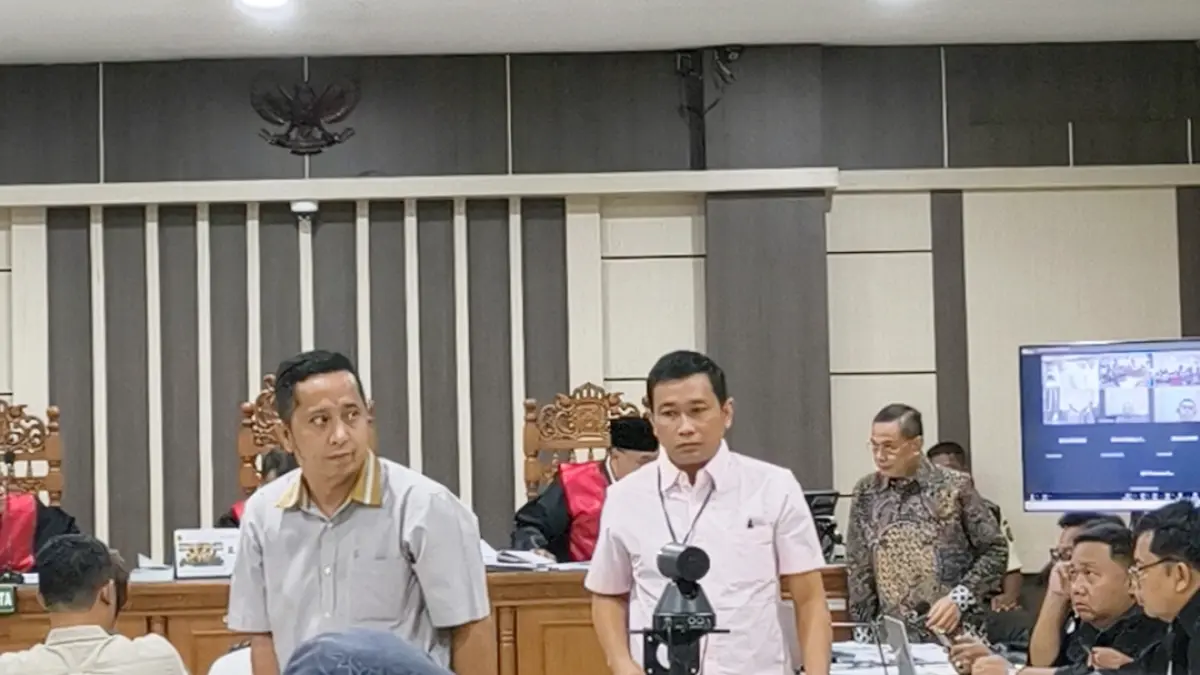 Bernard Hasibuan mantan PPK DJKA Kemenhub menjadi saksi terdakwa Sudewo Bupati Pati nonaktif atau mantan anggota DPR RI di Pengadilan Tipikor Semarang, Senin (13/7/2026). (IDA FADILAH/JAWA POS RADAR SEMARANG)