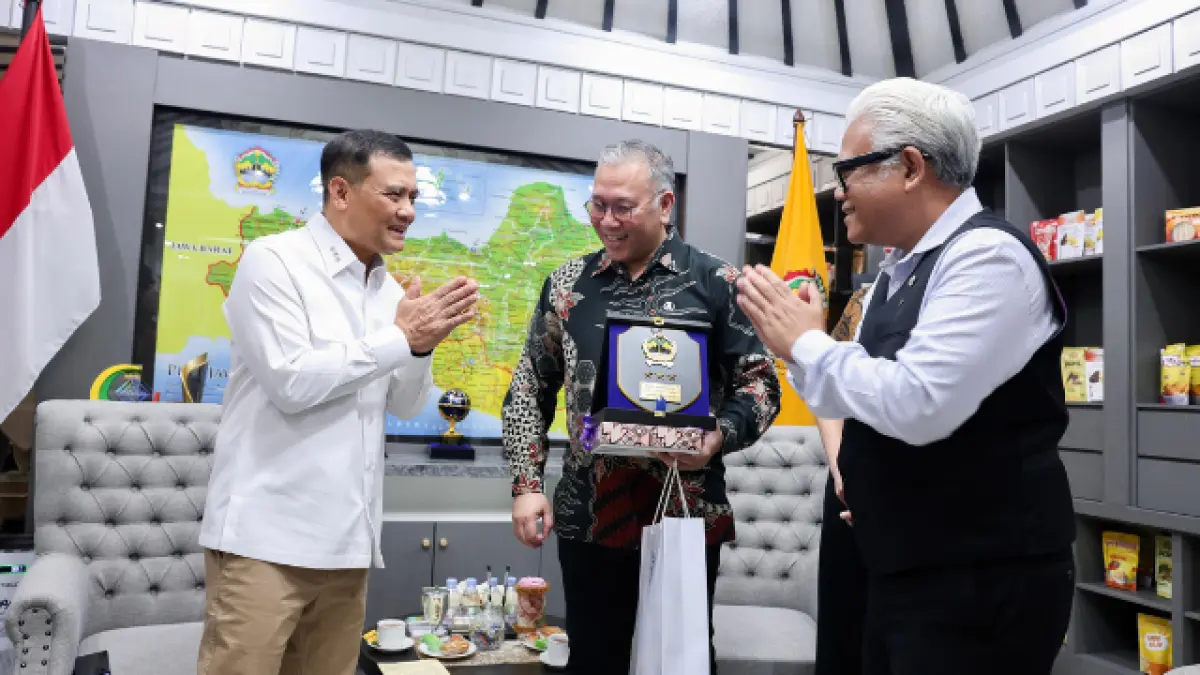 Pertemuan Executive Chairman IOA Global Pte Ltd, Daryl Tan Chen Ming, dengan Gubernur Jawa Tengah, Ahmad Luthfi, di Kantor Gubernur, Selasa (14/7/2026).
