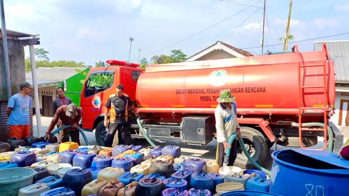 Badan Penanggulangan Bencana Daerah (BPBD) Jawa Tengah menyalurkan lebih dari 3,2 juta liter air bersih kepada warga terdampak kekeringan.&nbsp; (IST)