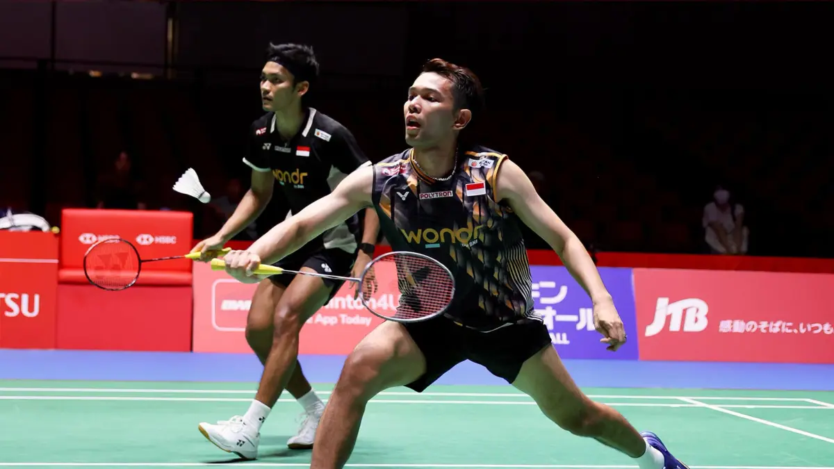 Fajar Alfian/Muhammad Shohibul Fikri mengamankan tiket ke babak perempatfinal usai mengandaskan wakil Chinese Taipei, Fang-Chih Lee/Fang-Jen Lee dengan skor 21-14, 21-14.