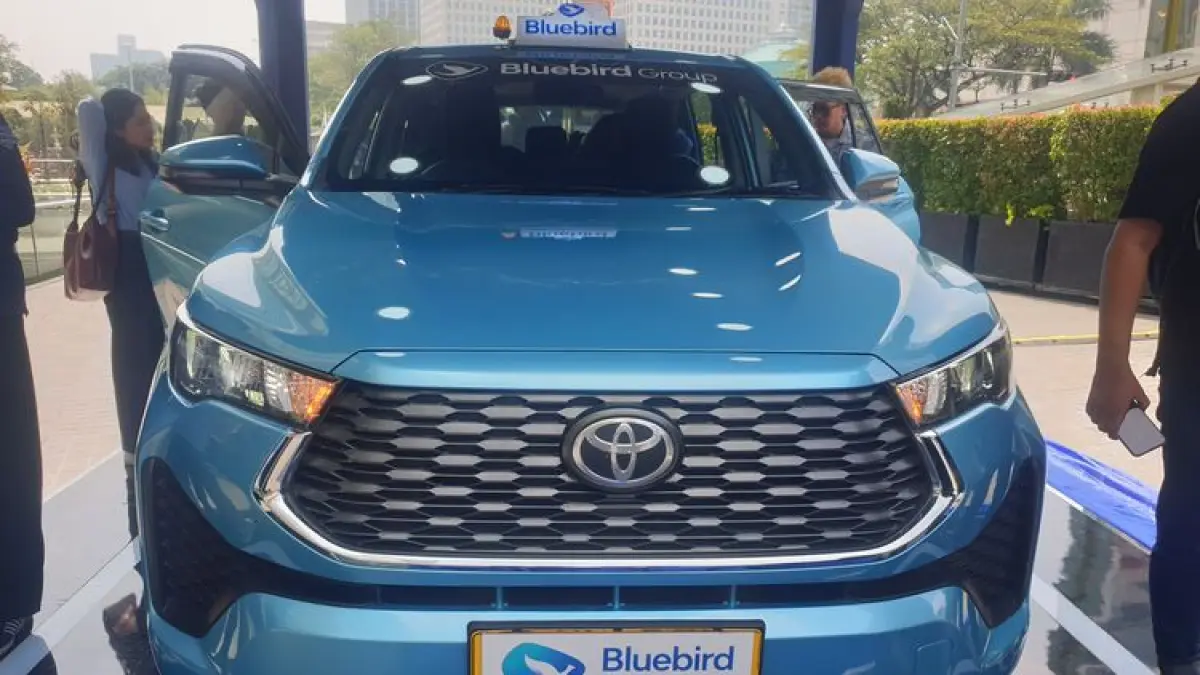 Bluebird Diam-Diam Siapkan Layanan Premium Baru, Innova Zenix Hybrid Jadi Andalannya