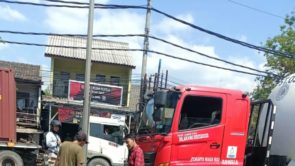 Pengendara motor warga Kendal meninggal setelah kecelakaan dengan truk bertuliskan LPG subsidi 