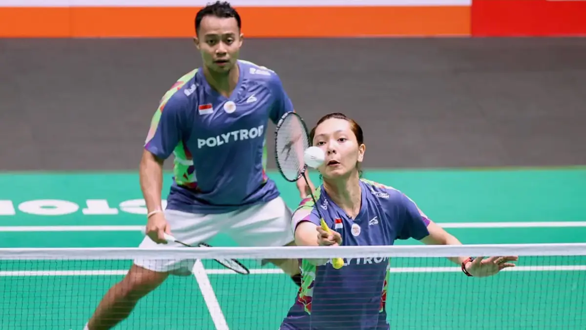 Rehan Naufal Kusharjano/Gloria Emanuelle Widjaja harus berjuang keras untuk mengalahkan ganda Skotlandia, Alexander Dunn/Julie Macpherson 22-20, 23-25, 21-14.