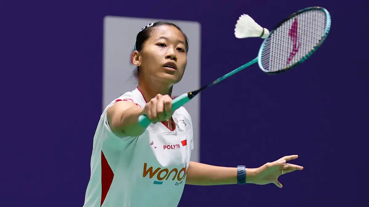 Unggulan keenam, Putri Kusuma Wardani lolos ke babak kedua China Open 2026 setelah mengalahkan wakil tuan rumah, Han Qian Xi dua gim langsung 21-16, 21-16.