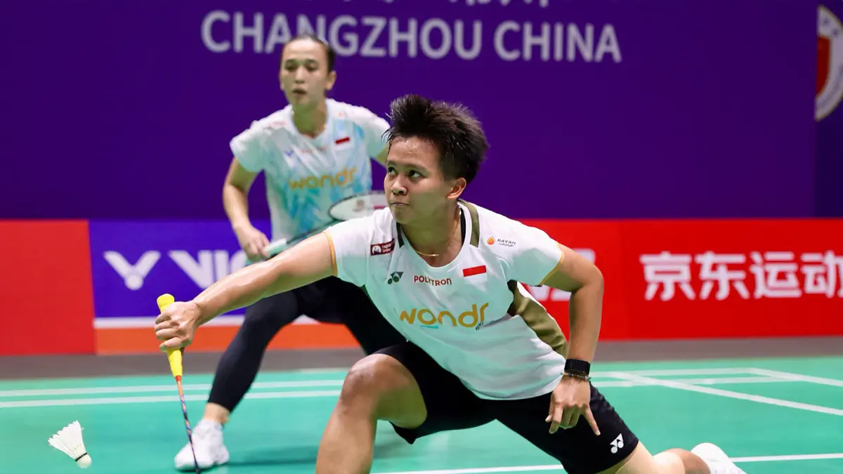 Febriana Dwipuji Kusuma/Meilysa Trias Pusputasari harus terhenti langkahnya di babak 32 besar China Open 2026 usai takluk dari wakil Korea Selatan, Kim Hye Jeong/Kong Hee Yong dengan skor 21-17, 20-22, 13-21.