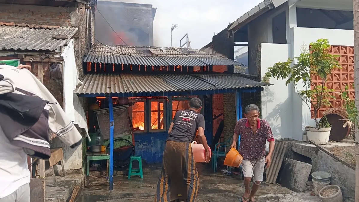 Kondisi rumah korban yang terbakar hingga merenggut nyawa satu penghuni 