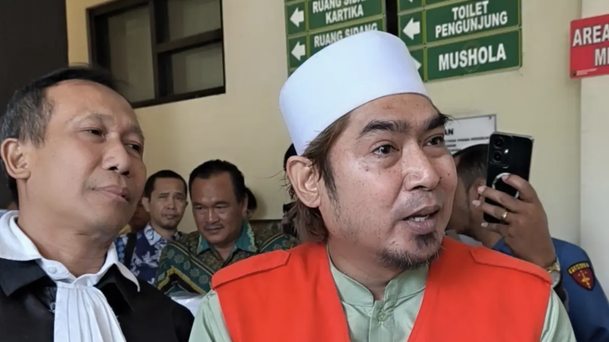 Ahmad Yazid alias Gus Yazid menjalani sidang tuntutan di Pengadilan Tipikor Semarang, Kamis (23/7/2026). (IDA FADILAH/JAWA POS RADAR SEMARANG)