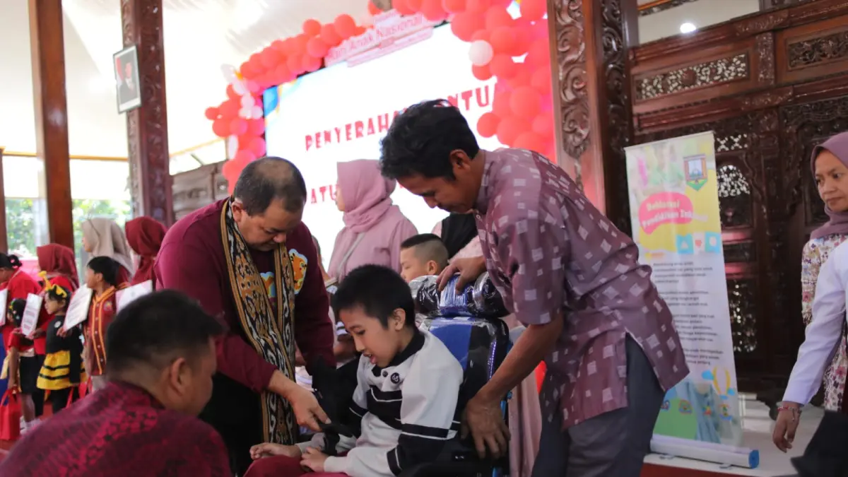 Bupati Semarang Ngesti Nugraha saat diacara Hari Anak Nasional tingkat Kabupaten Semarang di Pendopo Rumah Dinas Bupati Semarang. Kamis (23/7).