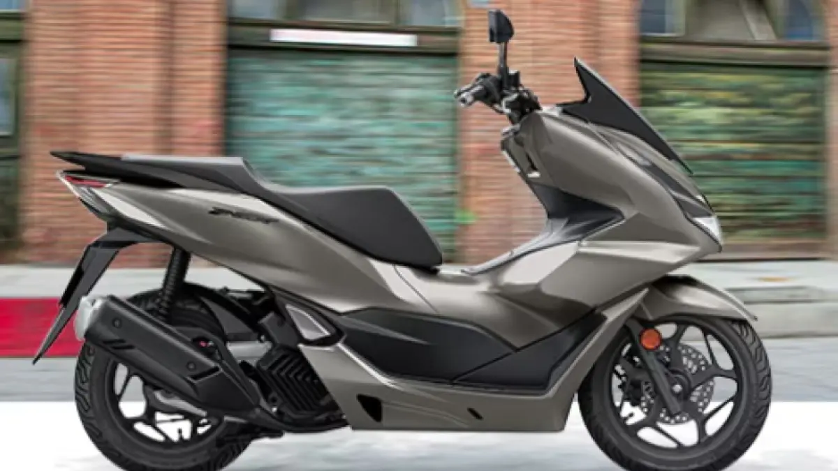 Honda PCX 160 terbaru tampil dengan desain skutik premium, menawarkan kombinasi kenyamanan, fitur modern, dan mesin 160 cc untuk kebutuhan berkendara harian. (Ist)