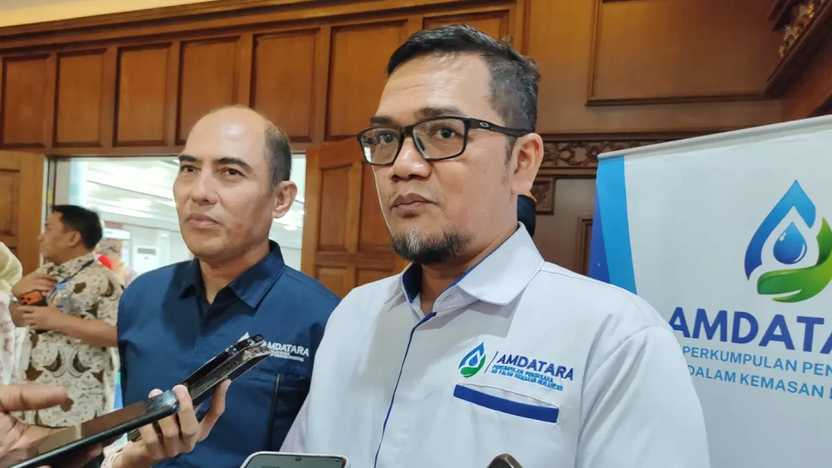 (kanan-kiri) Ketua Umum Amdatara Karyanto Wibowo didampingi Ketua DPD Amdatara Jateng-DIY Rama Zakaria di Gradhika Bhakti Praja dalam Musda Amdatara.