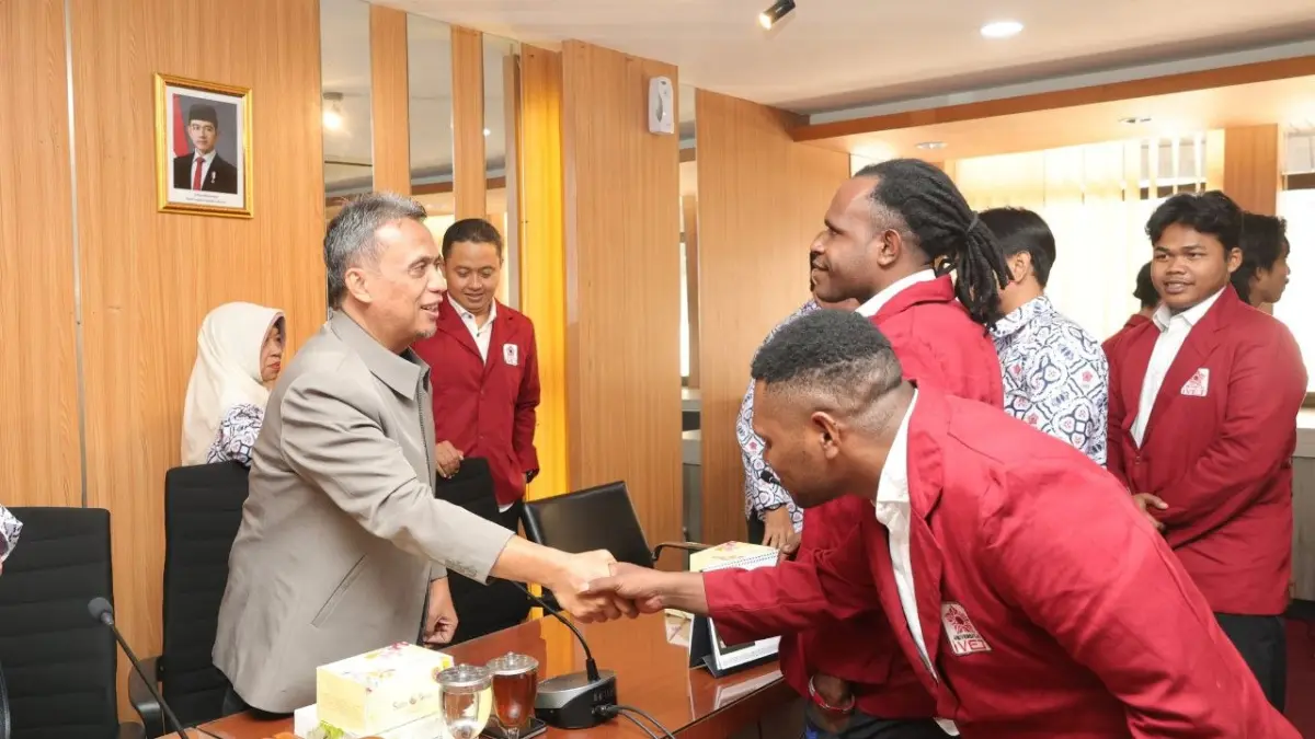 Berdialog dengan mahasiswa di Jawa Tengah 