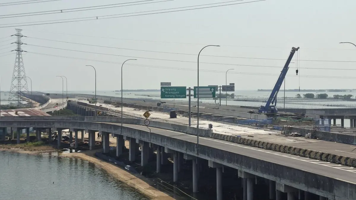 Jalan tol Sayung-Kaligawe terus dibangun. Operasional Juli 2027 (Wahibpribadi)