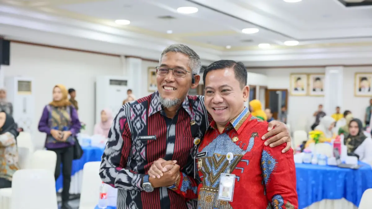 Sekda Jateng Sumarno dan Plt Bupati Pekalongan Sukirman dalam entrey meeting opini Ombusman RI (ist)