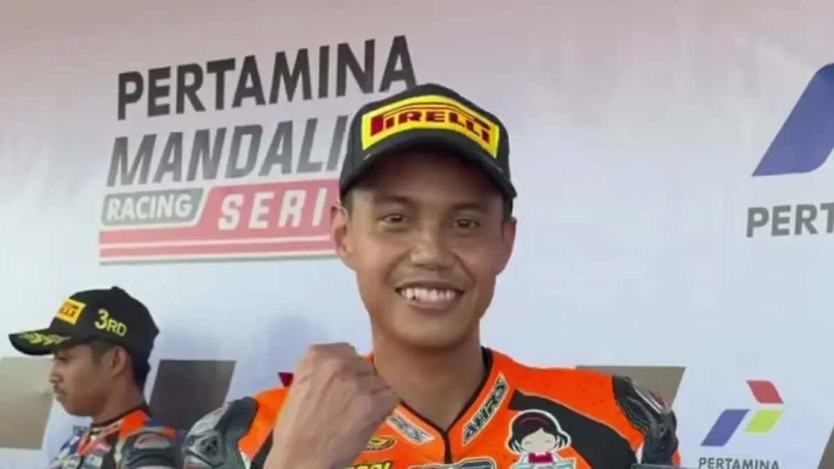 Irfan Ardiansyah pembalap asal Ungaran Timur saat tampil pada Kejuaraan Nasional Mandalika Racing Series (MRS) 2026 seri ketiga yang berlangsung di Sirkuit Internasional Pertamina Mandalika.
