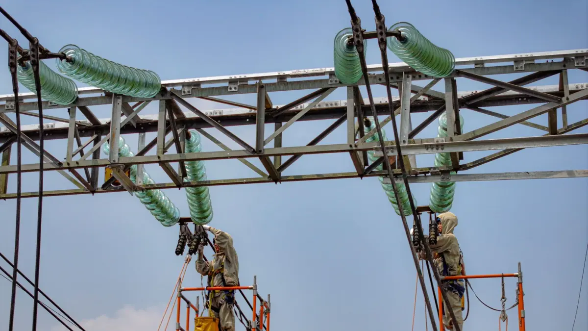 SAMBUT KEMERDEKAAN RI : Tim PDKB PT PLN (Persero) UPT Salatiga berhasil menuntaskan kegiatan pemeliharaan infrastruktur penting di Gardu Induk (GI) 150 kV Boyolali pada hari Senin, 20 Juli 2026. (DOK. HUMAS PLN UPT SALATIGA)