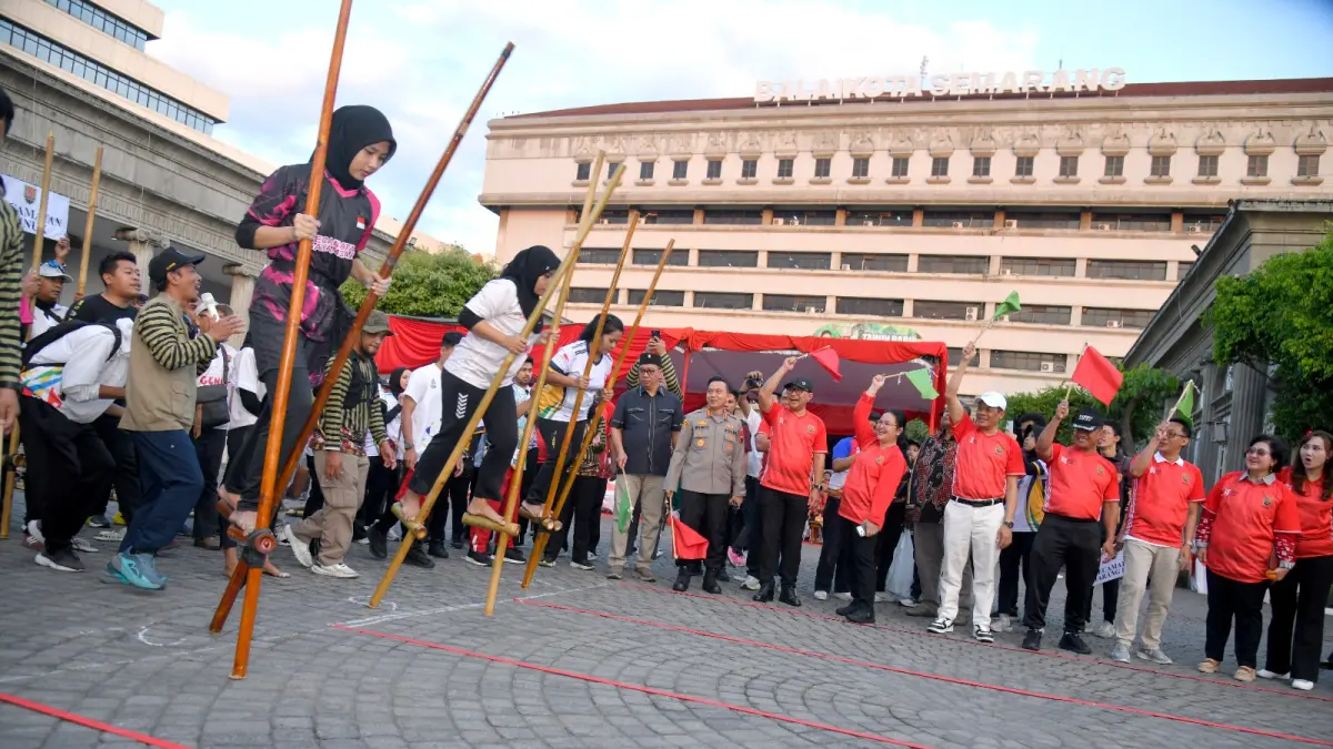Kegiatan Pekan Olahraga Warga Kota Semarang (Porwakos) dan Gelora Muda Kota Semarang 2026 di Halaman Balai Kota Semarang, belum lama ini.