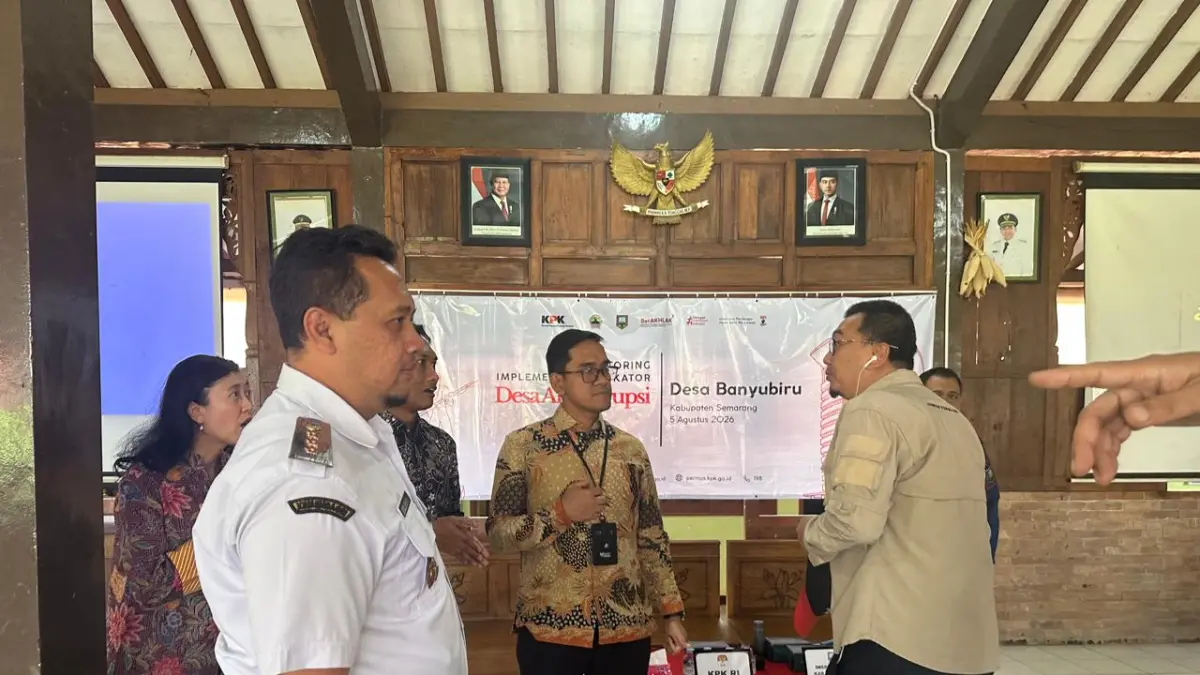 Komisi Pemberantasan Korupsi (KPK) RI acara monitoring implementasi Desa Antikorupsi Desa Banyubiru di Kantor Desa Banyubiru.