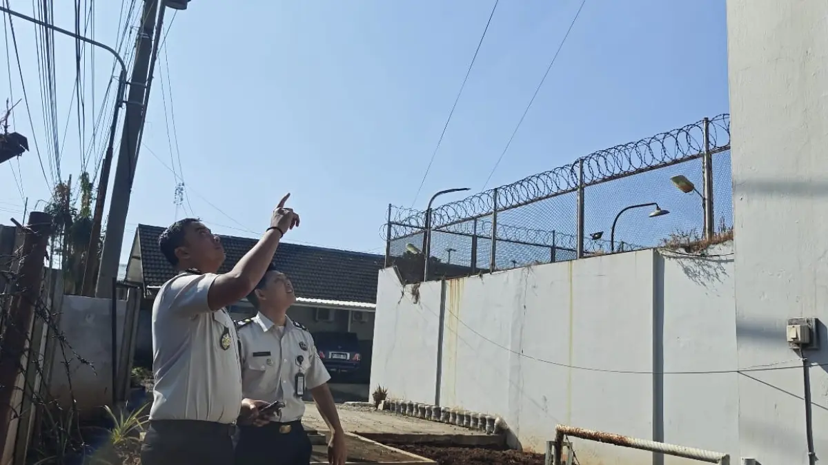 Lapas Kelas I Semarang meningkatkan intensitas kontrol keliling (trolling) pada area brandgang, dan menambah pengawasan CCTV usai insiden pelemparan narkoba, Rabu (5/8/2026).

