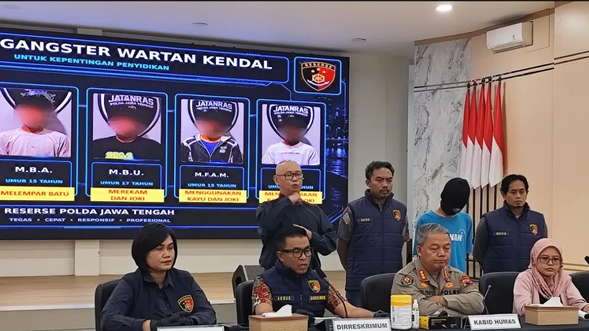 Salah satu tersangka dewasa dihadirkan dalam rilis ungkap kasus tawuran di pantura mangkang Semarang 