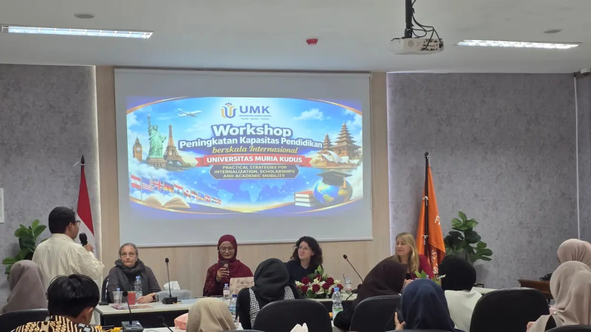 Workshop Practical Strategies for International Scholarship and Academic Mobility yang digelar Program Pascasarjana Universitas Muria Kudus.