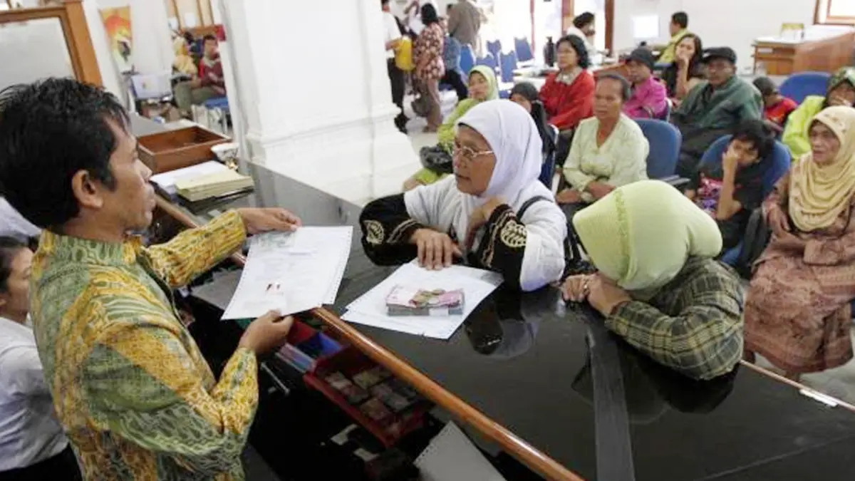 Dana pensiun PNS Rp1 miliar kembali menjadi sorotan. BKN menjelaskan fakta sebenarnya soal THT ASN dan apakah semua PNS bisa mendapatkannya.